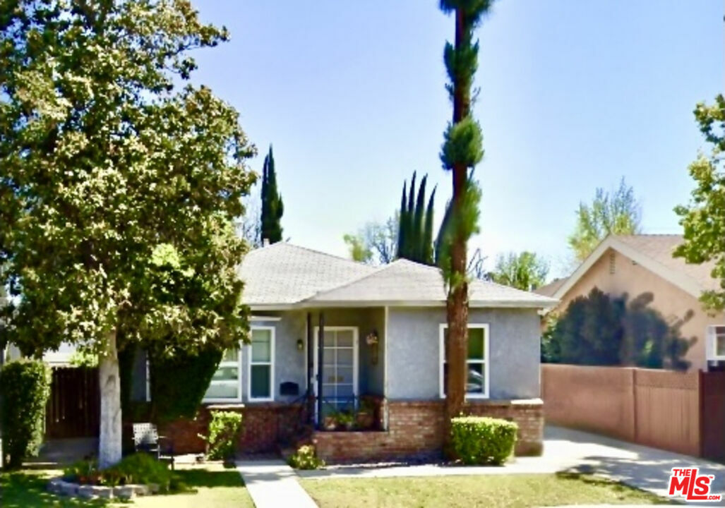 5052   Newcastle Ave  Encino CA 91316 photo