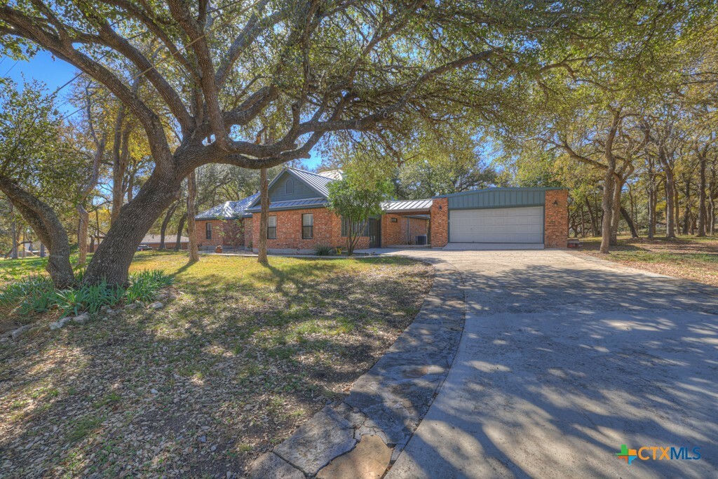 Property Photo: 1909 Maple Street TX 78666