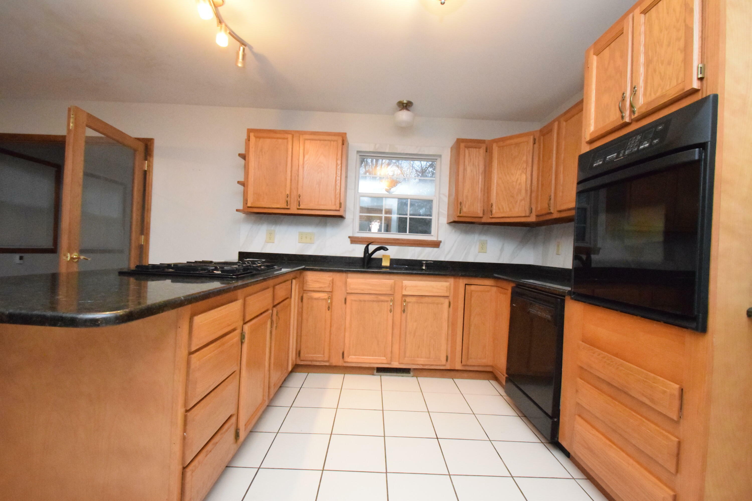 Property Photo:  216 Summertree Drive  IN 46304 