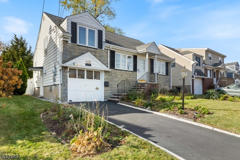 Property Photo:  33 Lockwood Dr  NJ 07013 