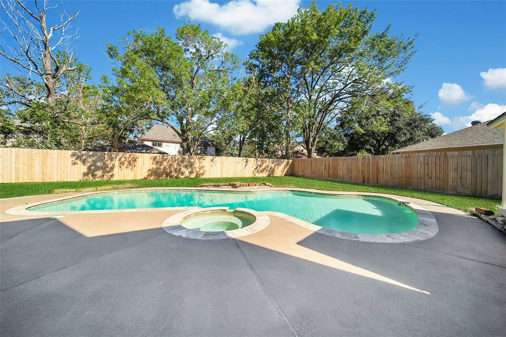 Property Photo:  7319 17th Green Drive  TX 77346 