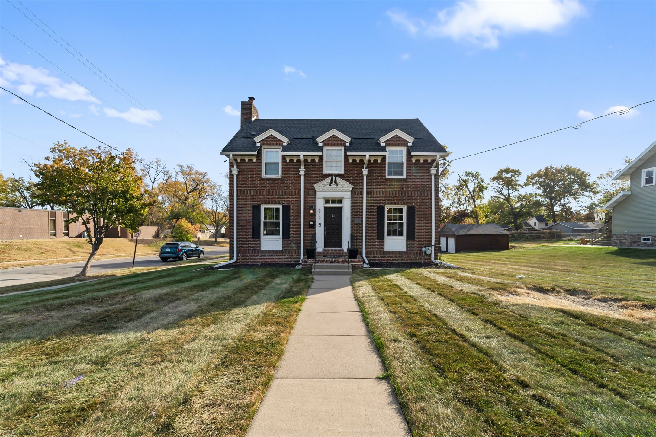 Property Photo:  689 42nd Street  IA 50312 