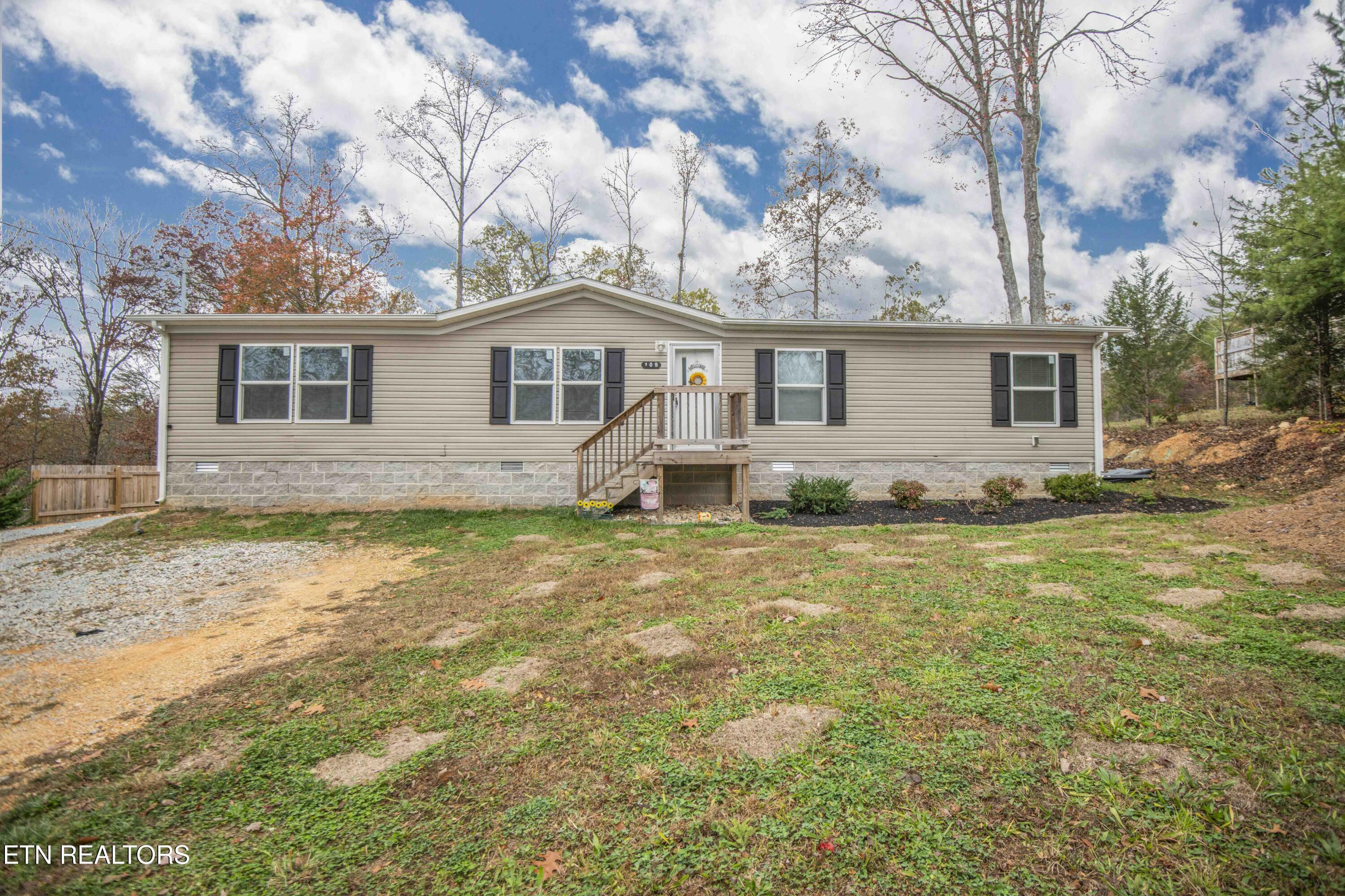 Property Photo:  109 Winding Tr  TN 37748 