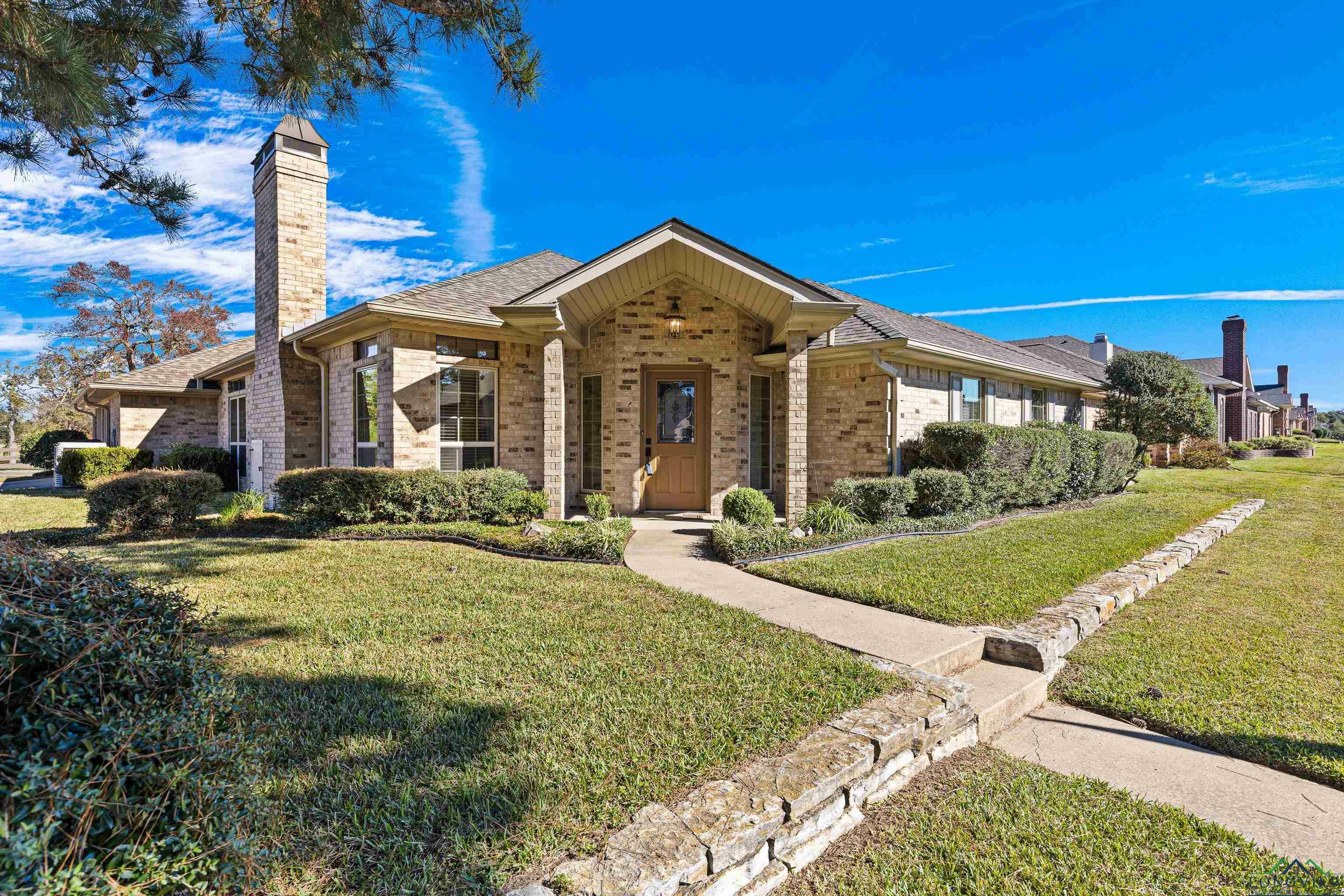 Property Photo:  2 Friendswood Drive  TX 75605 