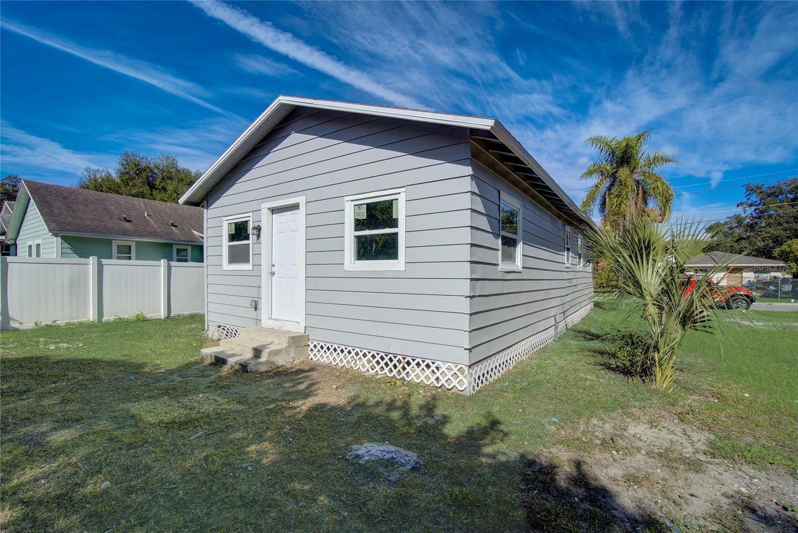 Property Photo:  1008 Colyer Street  FL 32805 