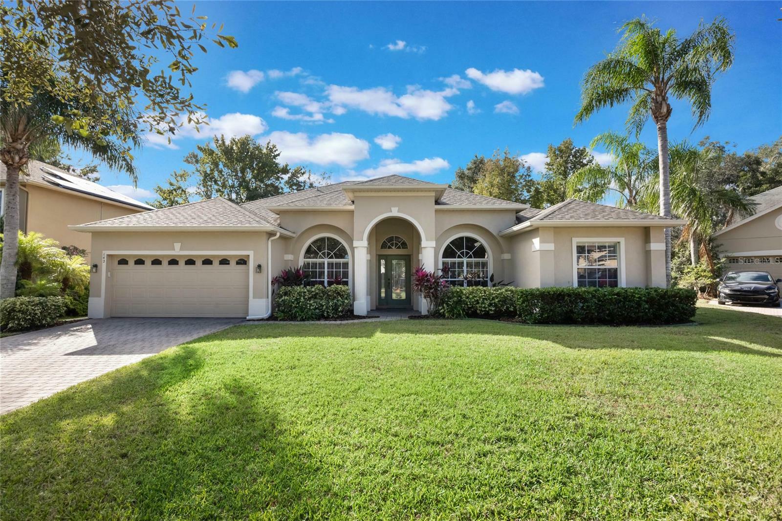Property Photo: 142 Heatherbrooke Circle FL 32765