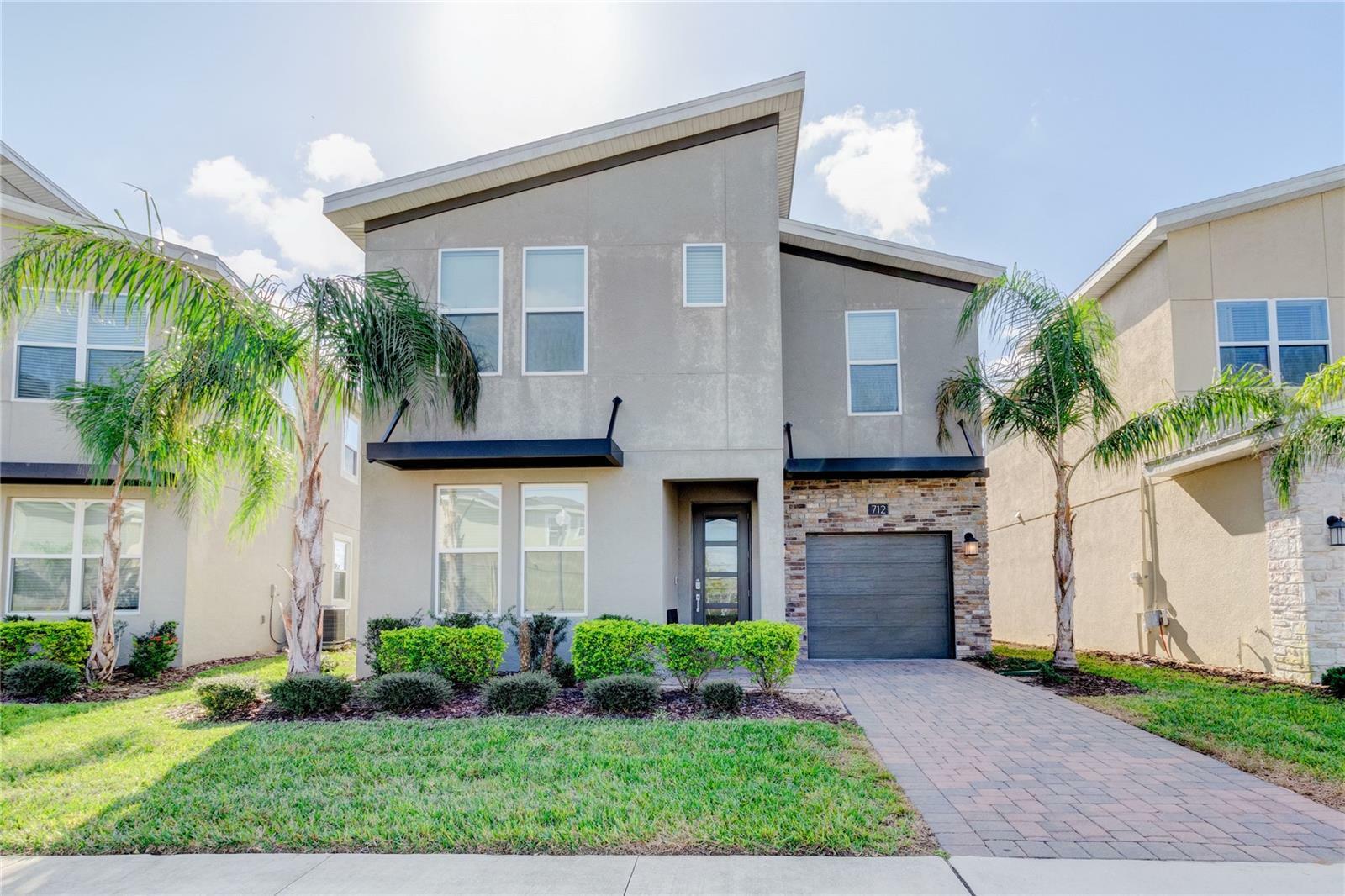 Property Photo: 712 Whistling Straits Boulevard FL 33896