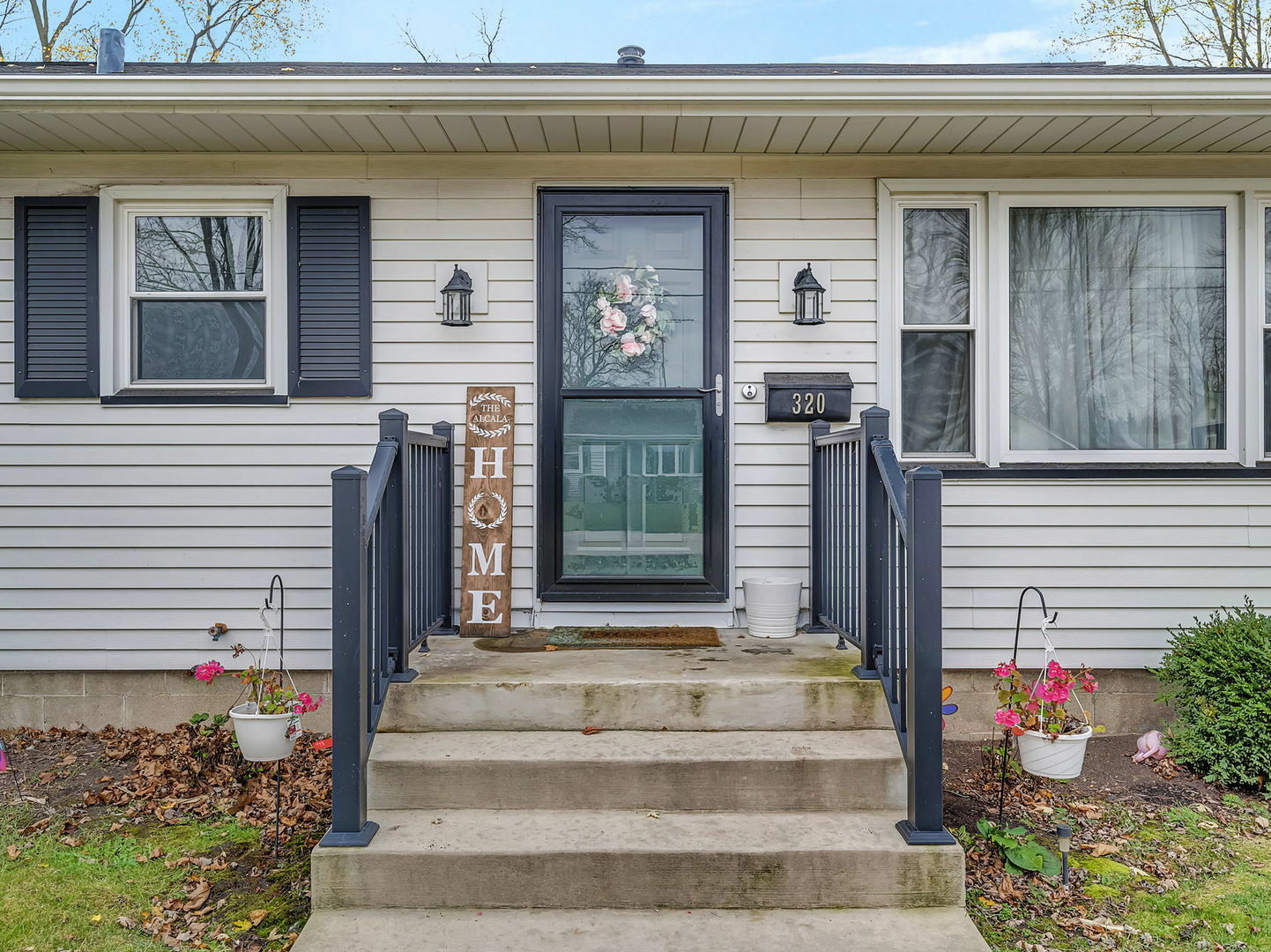 Property Photo:  320 Boulevard Street  IL 60548 