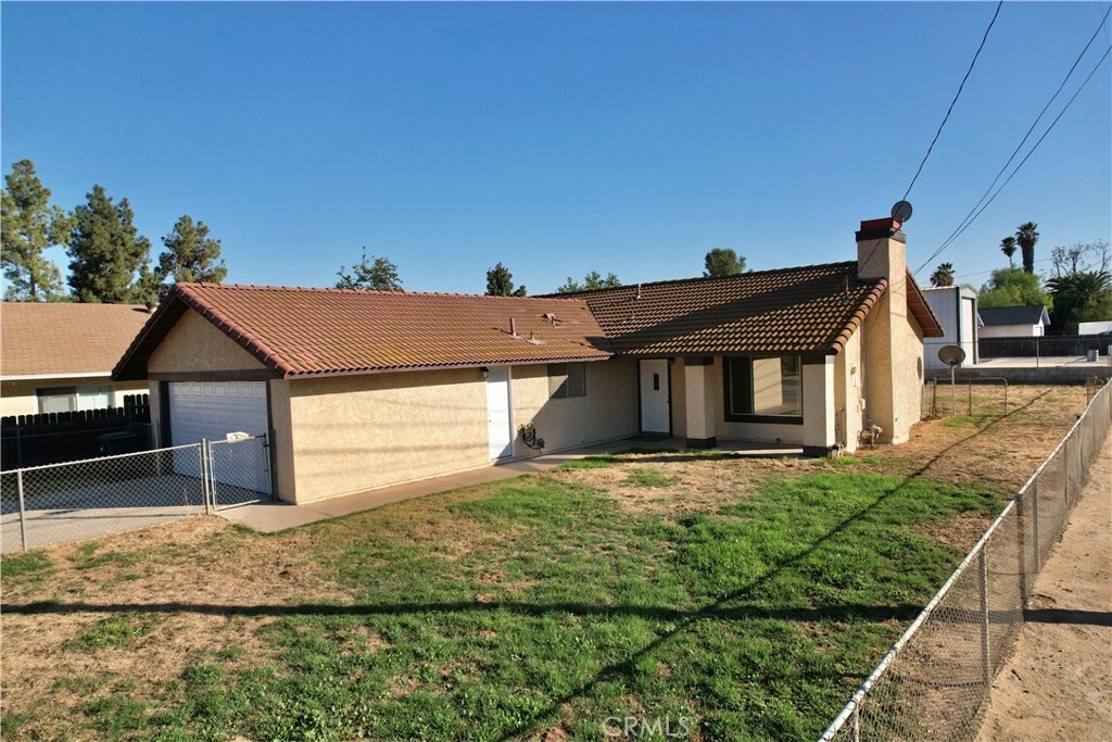 18805 Kross Road  Riverside CA 92508 photo