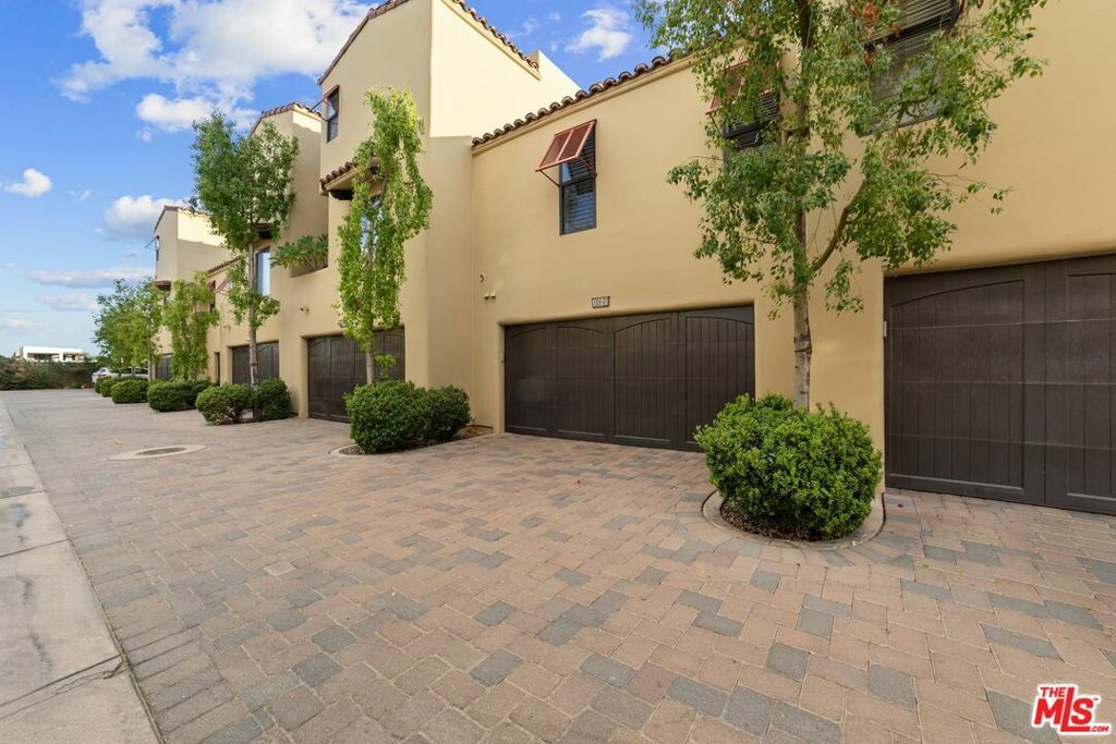 Property Photo:  1041 S Villorrio Drive  CA 92262 