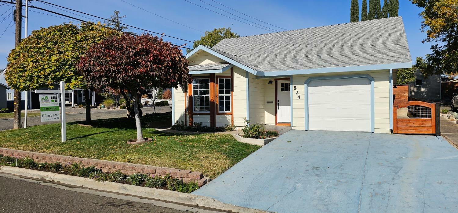 824 Grove Street  Roseville CA 95678 photo