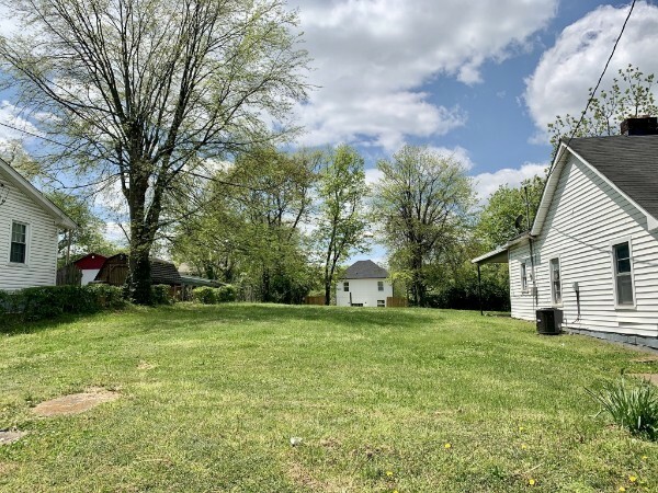 Property Photo:  725B 28th Ave N  TN 37208 