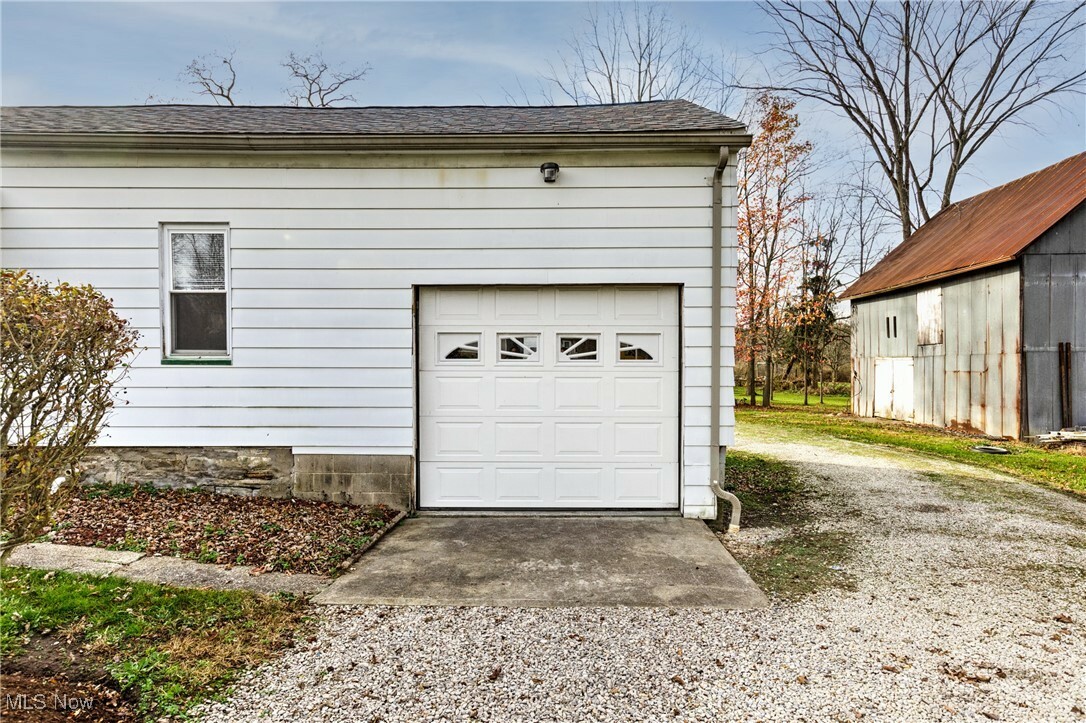 Property Photo:  2076 Kinsman Road NW  OH 44450 