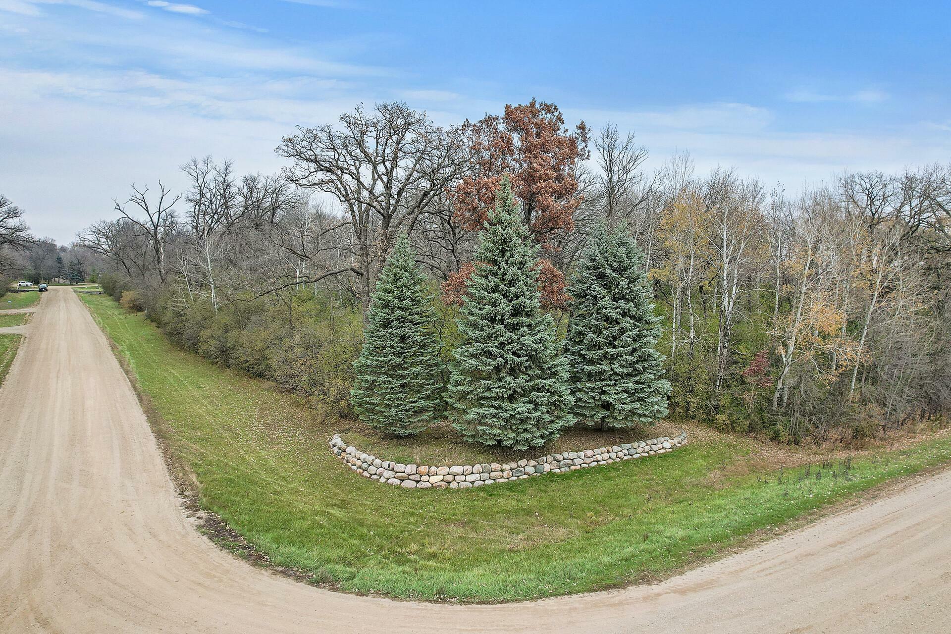 Property Photo:  1xxx Elderberry Court  MN 55336 