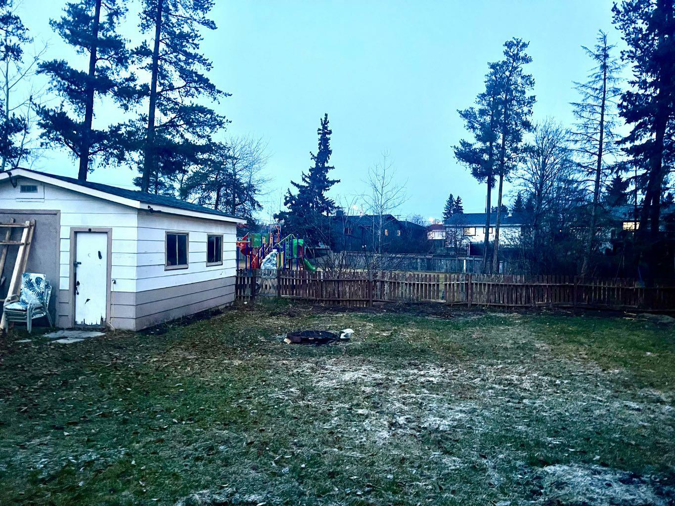 Property Photo: 36 Sandy Drive AB T7S 1G9