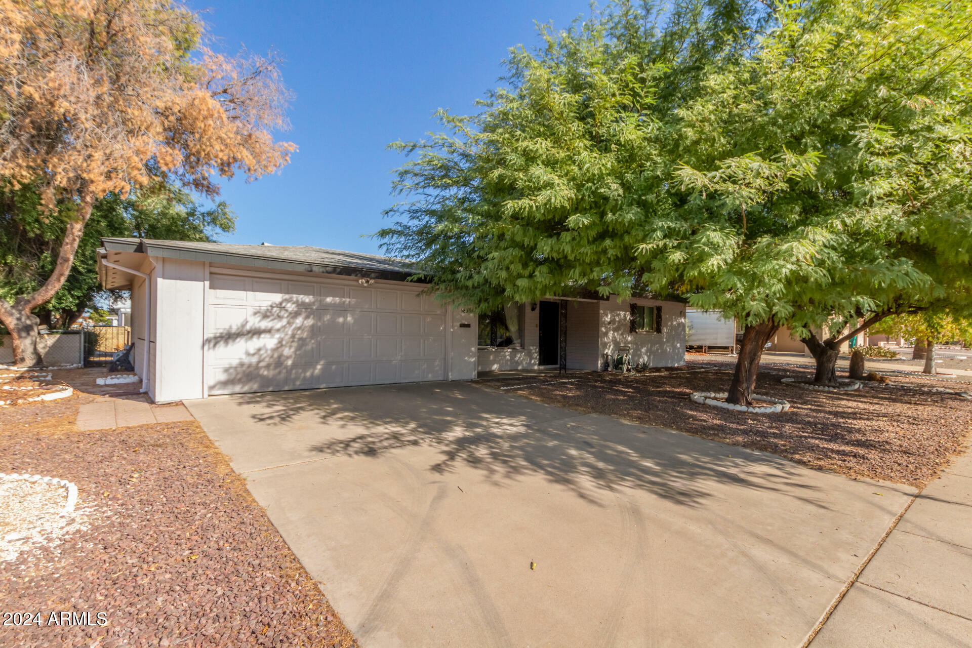 Property Photo: 5836 E Dallas Street AZ 85205
