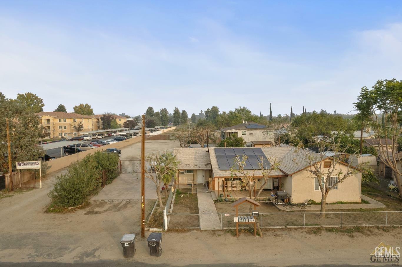 Property Photo:  698 Comanche Drive  CA 93203 