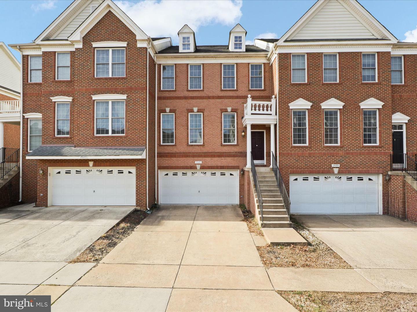 Property Photo:  25201 Bald Eagle Terrace  VA 20152 