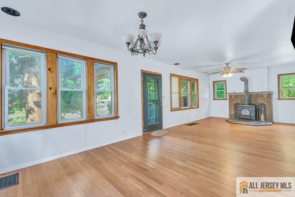 Property Photo:  622 N Washington Avenue  NJ 08812 