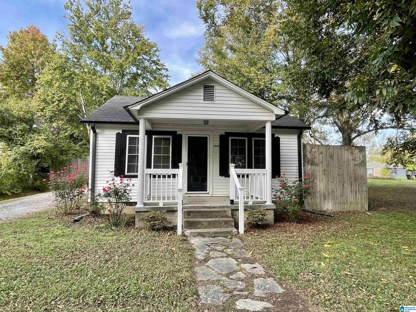 Property Photo: 1303 Brunner Street AL 35055