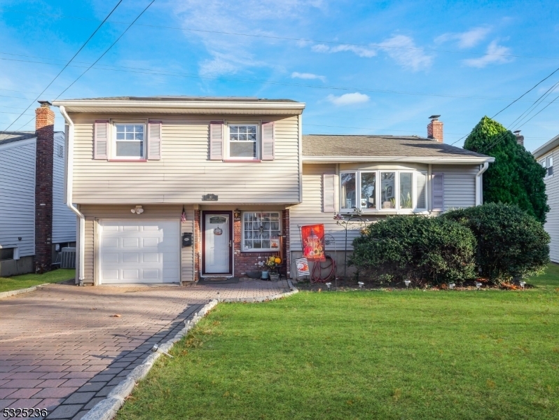 Property Photo: 10 Hickory Rd NJ 07110