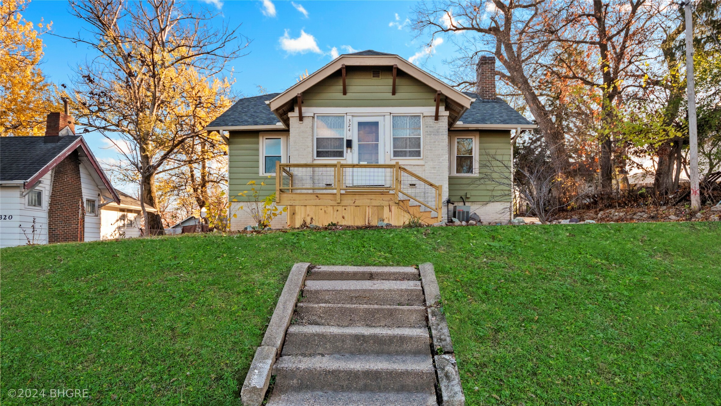 Property Photo:  324 Indiana Avenue  IA 50314 