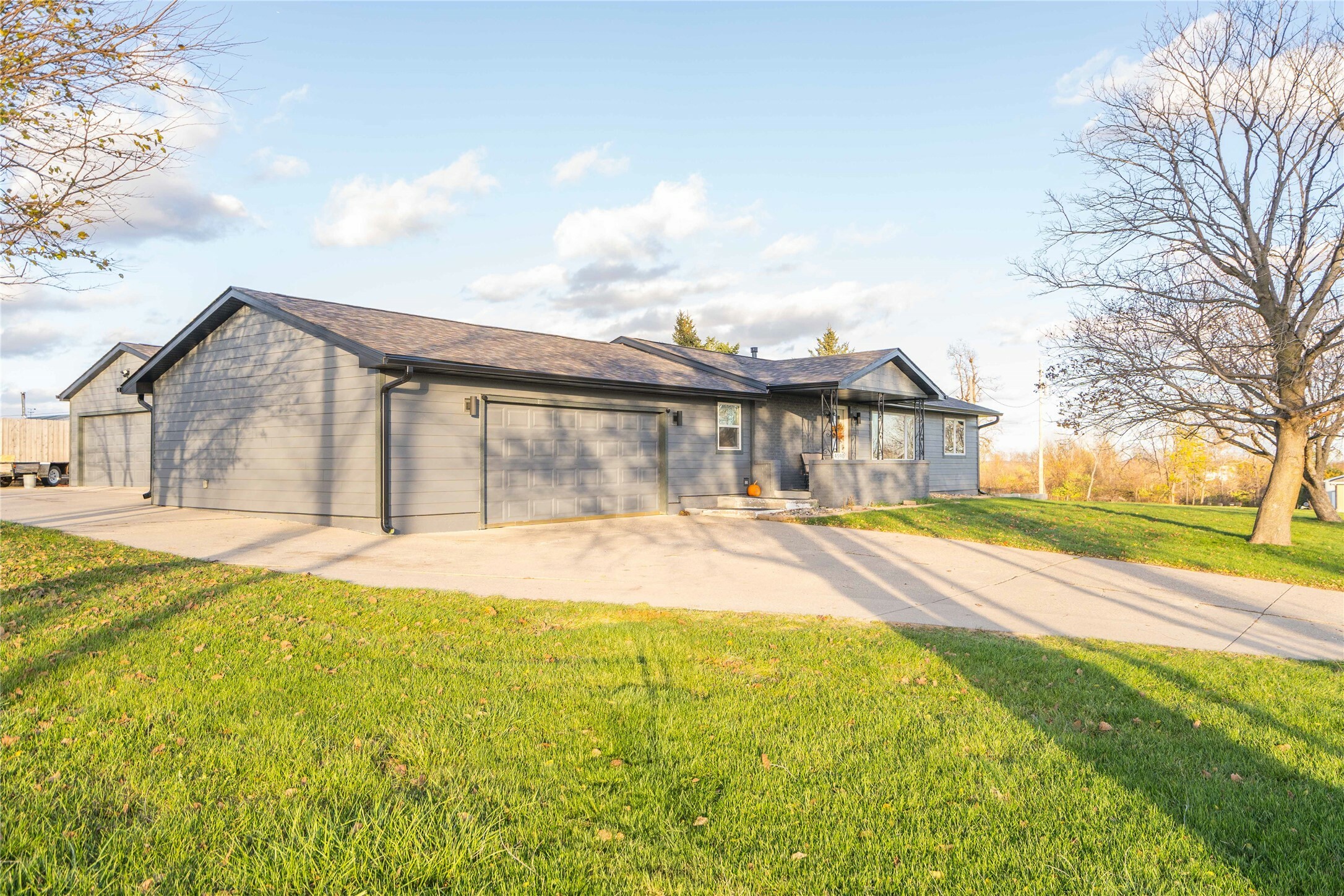 Property Photo:  4590 E Payton Avenue  IA 50047 