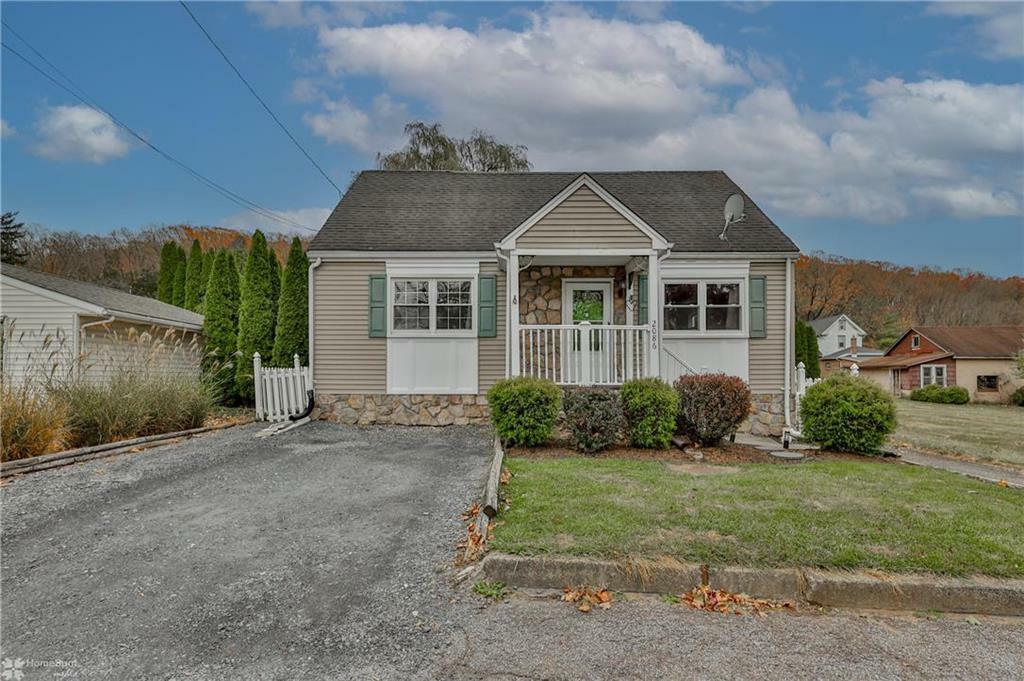 Property Photo:  2086 Ivywood Avenue  PA 18015 