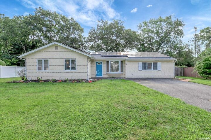 20 Elkin Drive  Middle Island NY 11953 photo