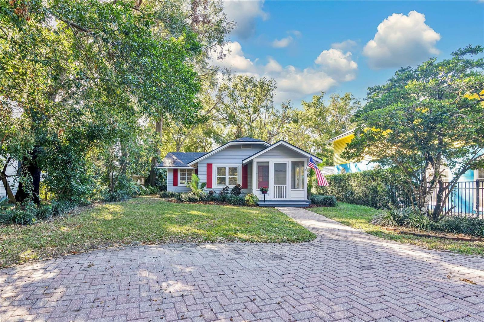 Property Photo:  628 Forest Street  FL 34786 