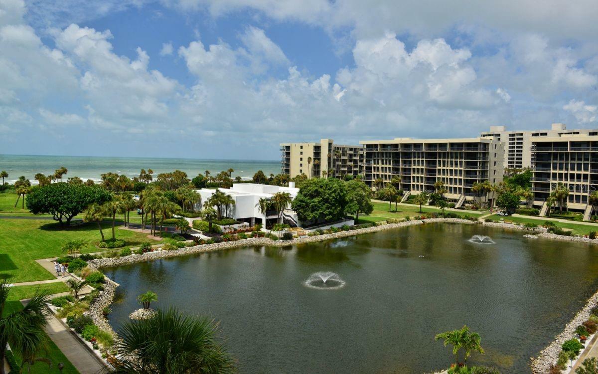 Property Photo:  1095 Gulf Of Mexico Drive 502  FL 34228 