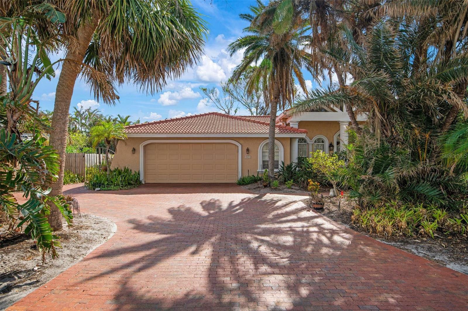 Property Photo:  589 Flamingo Drive  FL 34285 