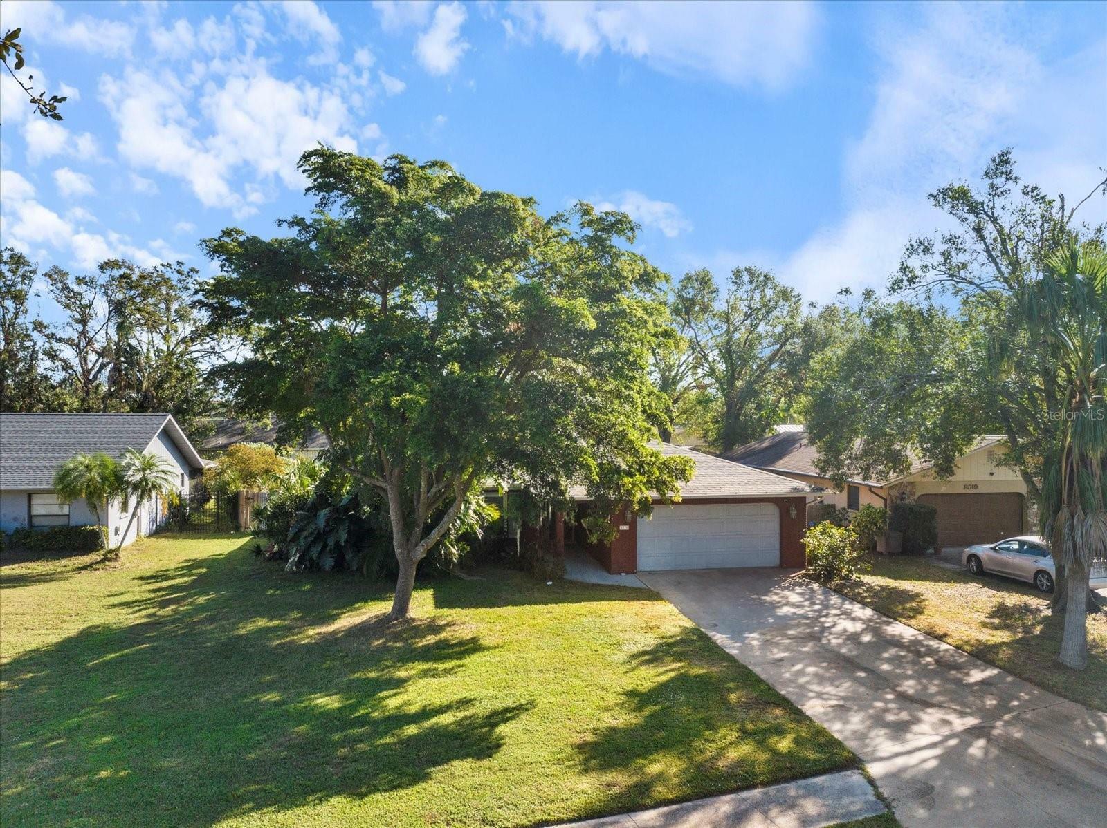 Property Photo:  8315 Sylvan Woods Drive  FL 34243 