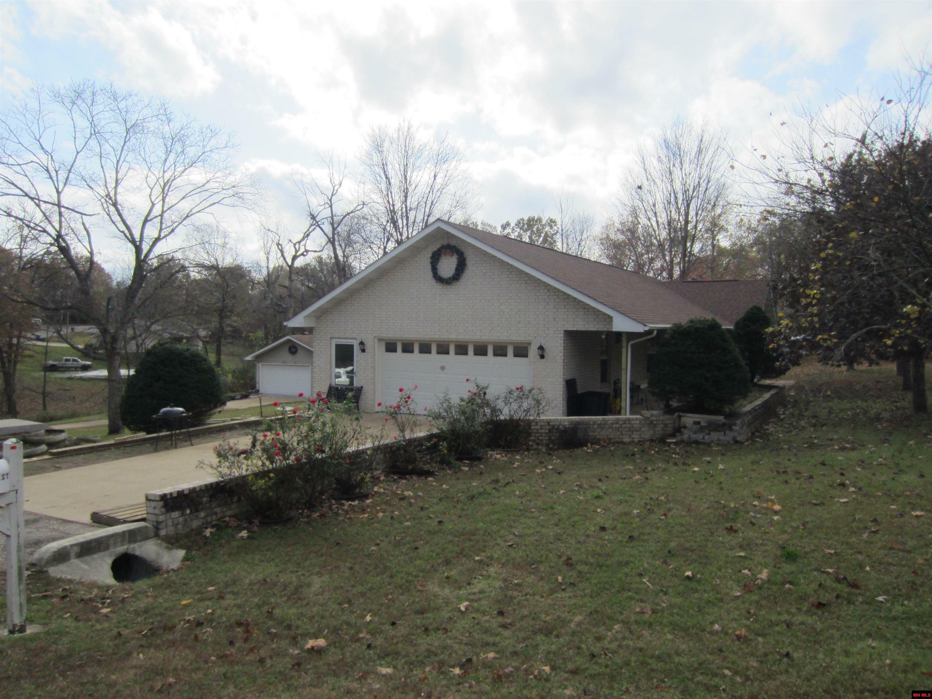 Property Photo: 300 Crest Loop AR 72635