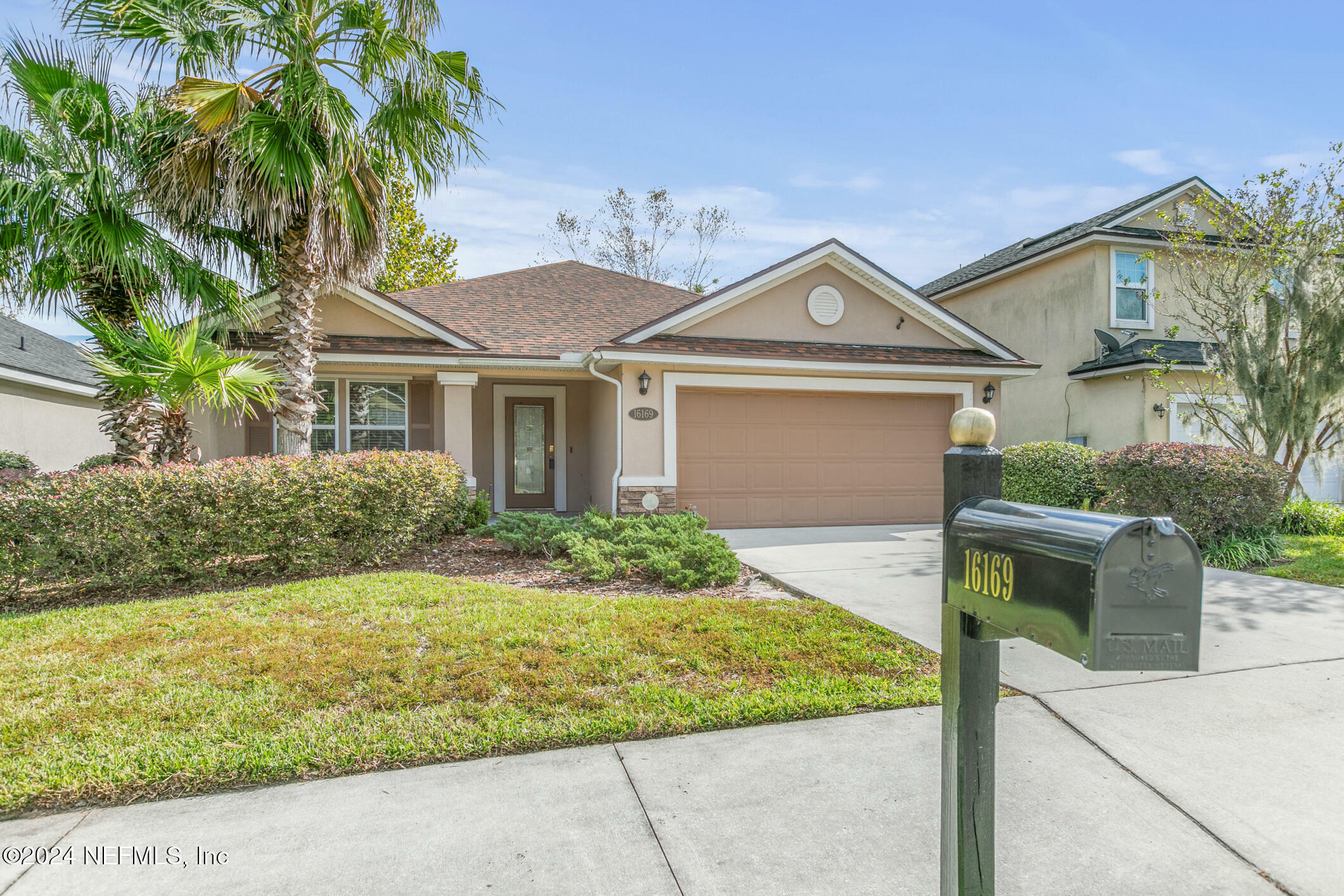 Property Photo:  16169 Dowing Creek Drive  FL 32218 