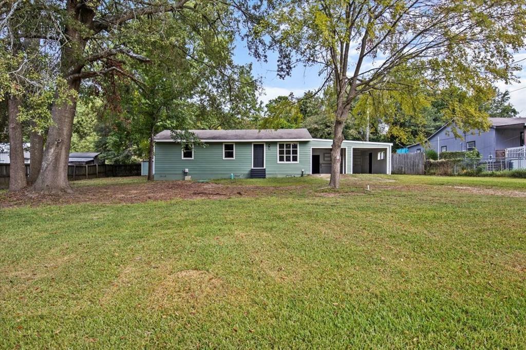 Property Photo:  369 Pinewood Road  TX 75650 