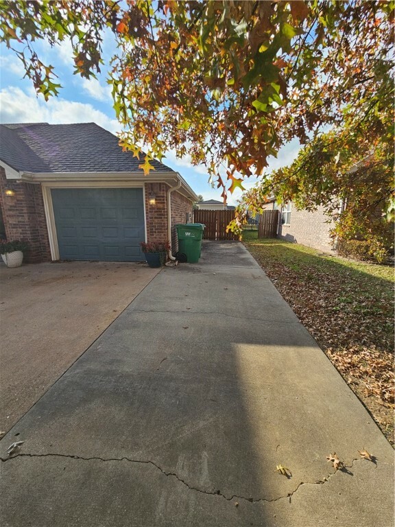 Property Photo:  1111 Lariat Drive  AR 72719 