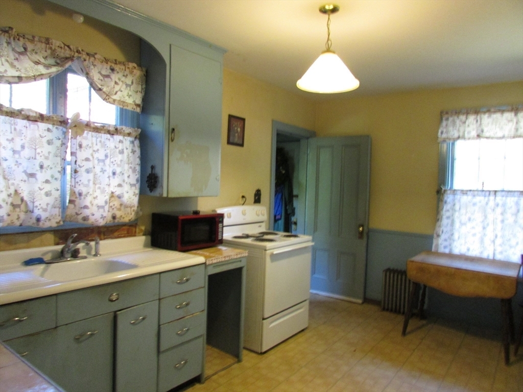 Property Photo:  122 West Ave  MA 02771 