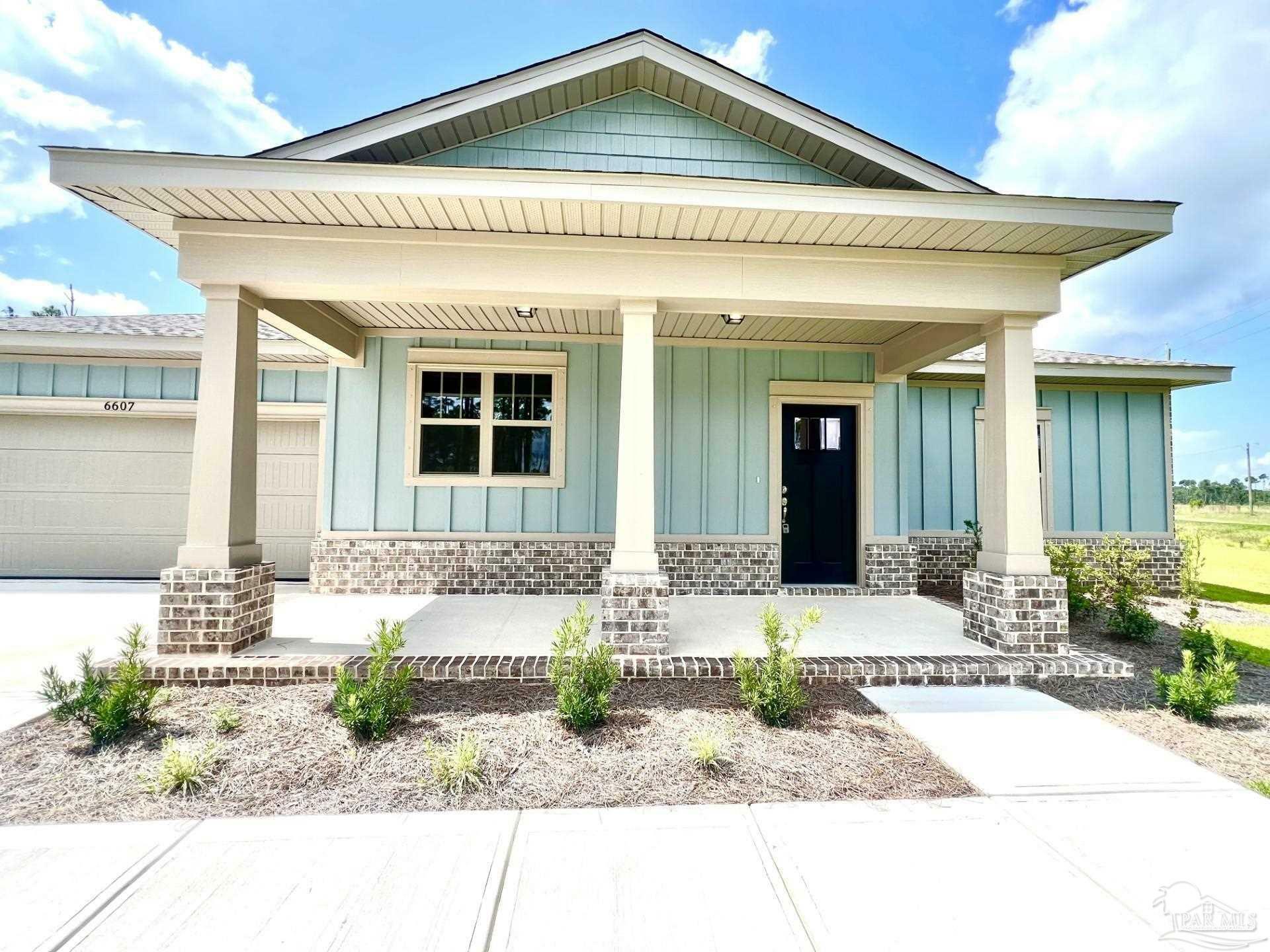Property Photo: 6607 Rocky Shores Rd FL 32583