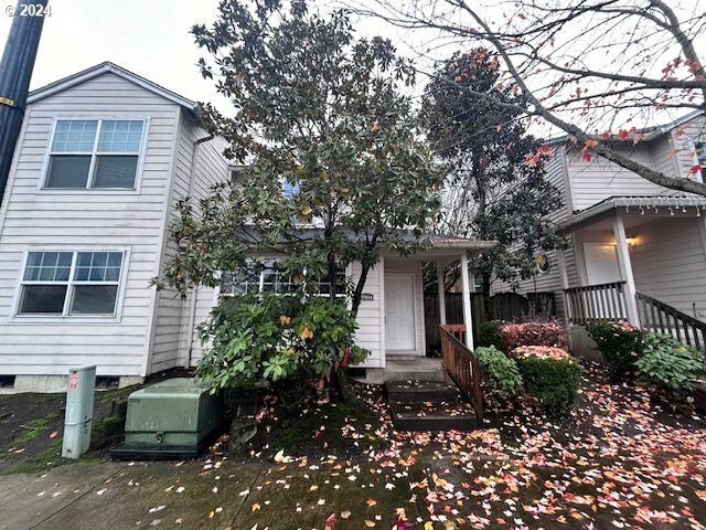 Property Photo:  5904 NE 35th Cir  WA 98661 