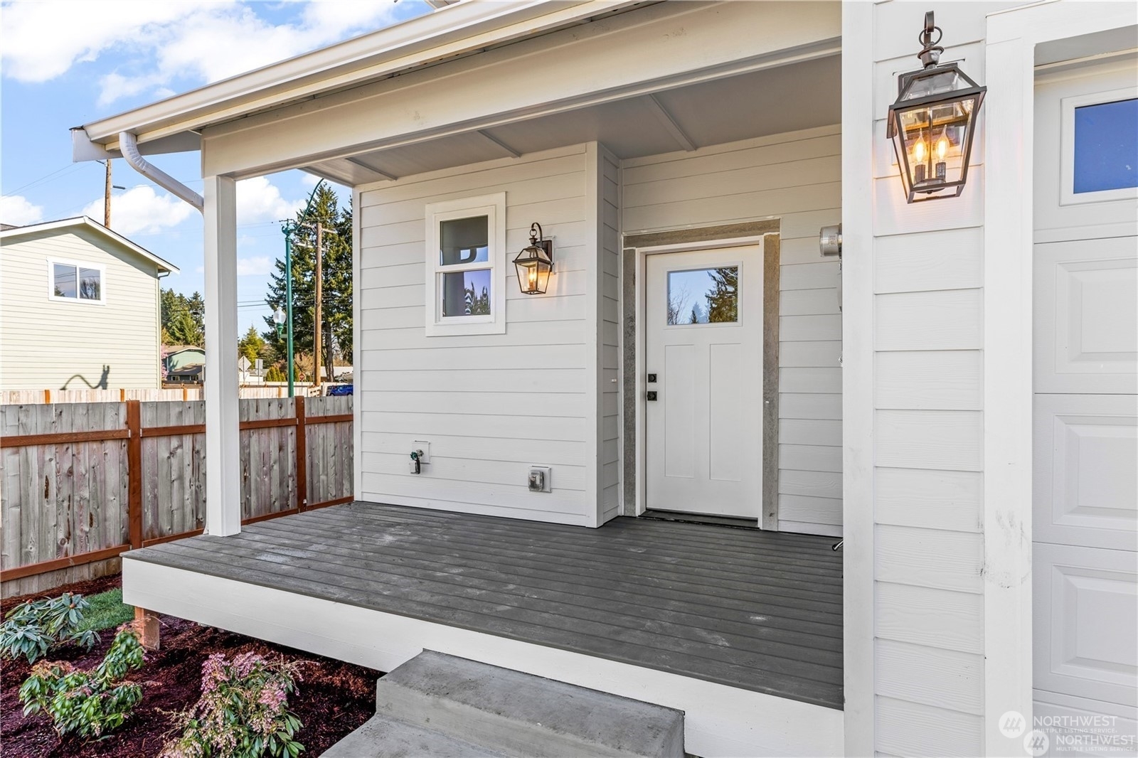 Property Photo:  2555 Natola Drive SE  WA 98501 