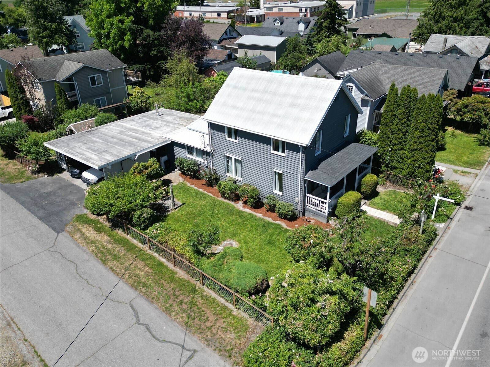 Property Photo: 27220 102nd Avenue NW WA 98292