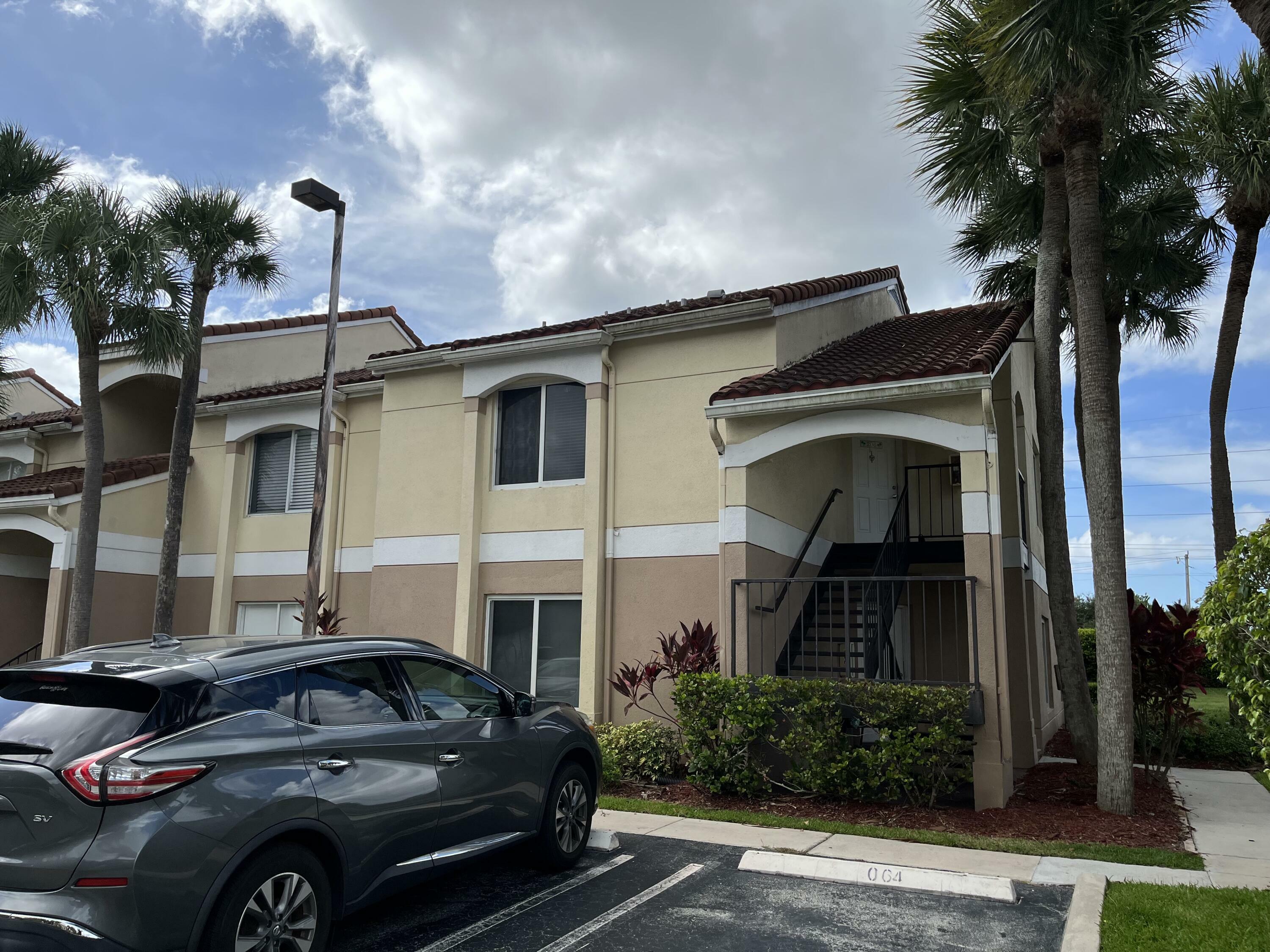 Property Photo:  815 W Boynton Beach Boulevard 5-206  FL 33426 