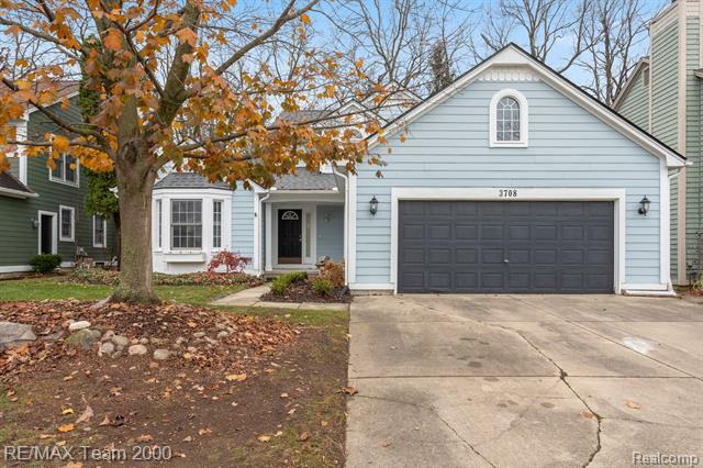 Property Photo:  3708 Eaton Gate Lane  MI 48326 