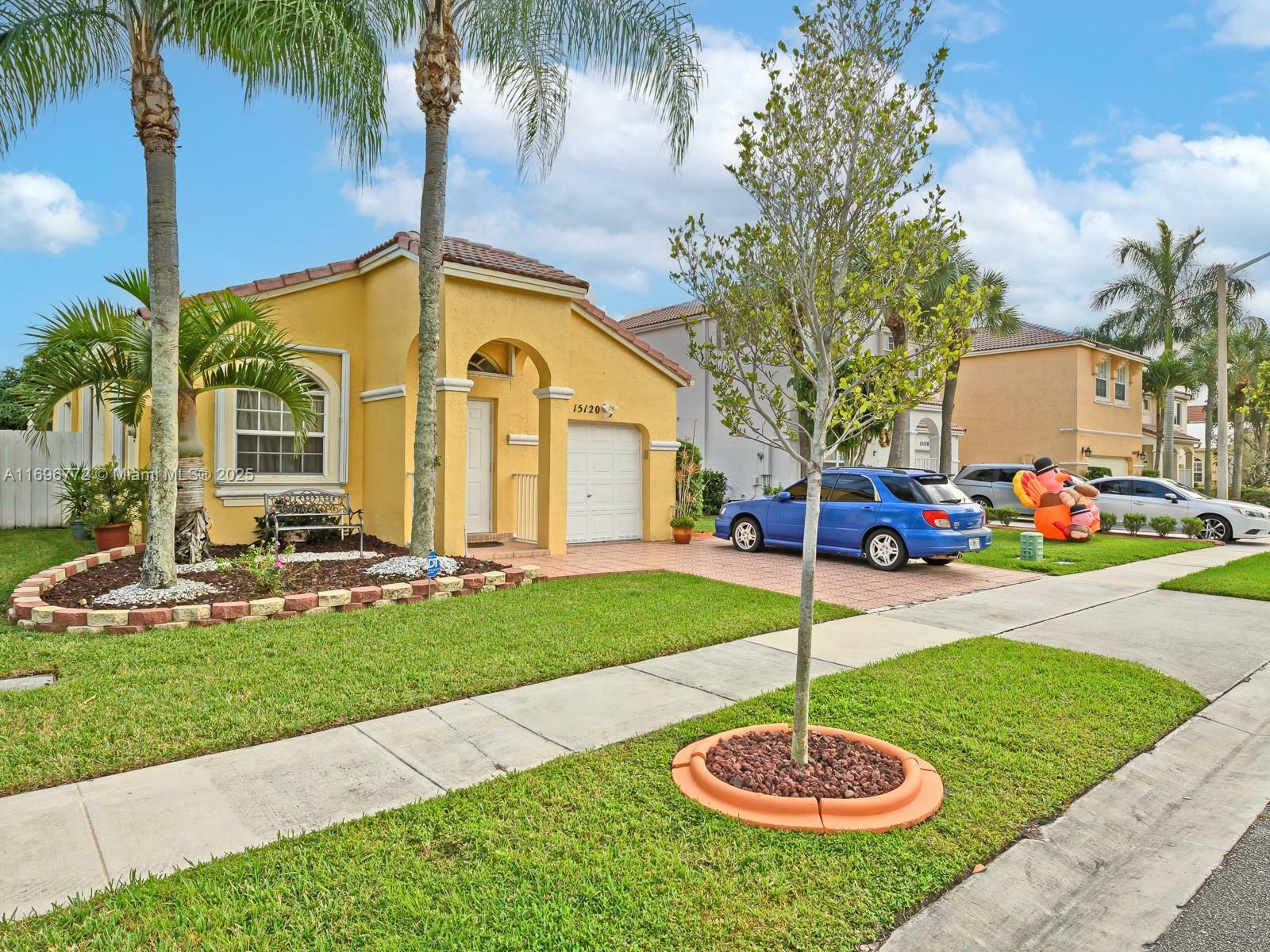 Property Photo: 15120 NW 6th Ct FL 33028