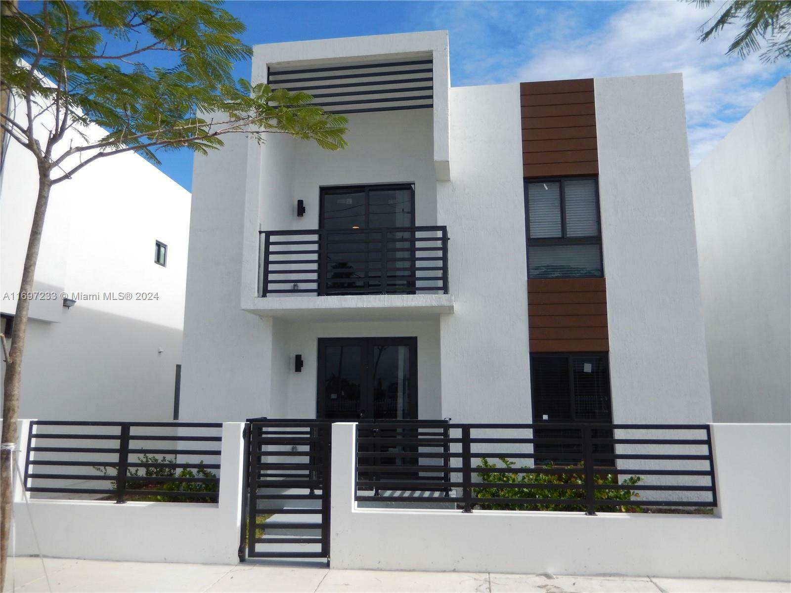 Property Photo:  16955 SW 100th Ave 9  FL 33157 