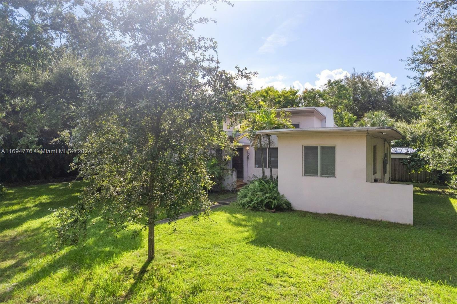 Property Photo:  2568 Trapp Ave  FL 33133 