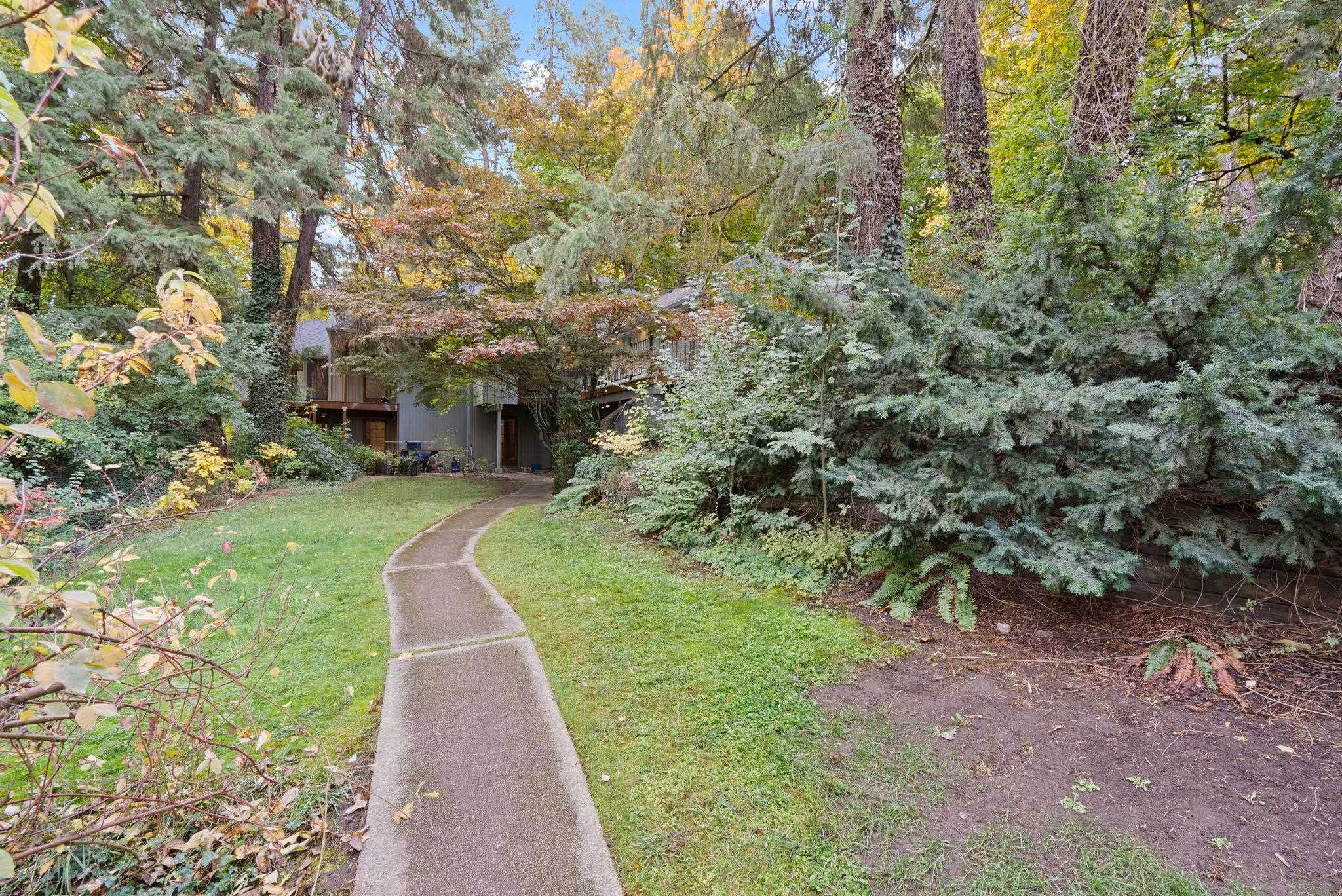 Property Photo:  1727 S Martin St  WA 99203 