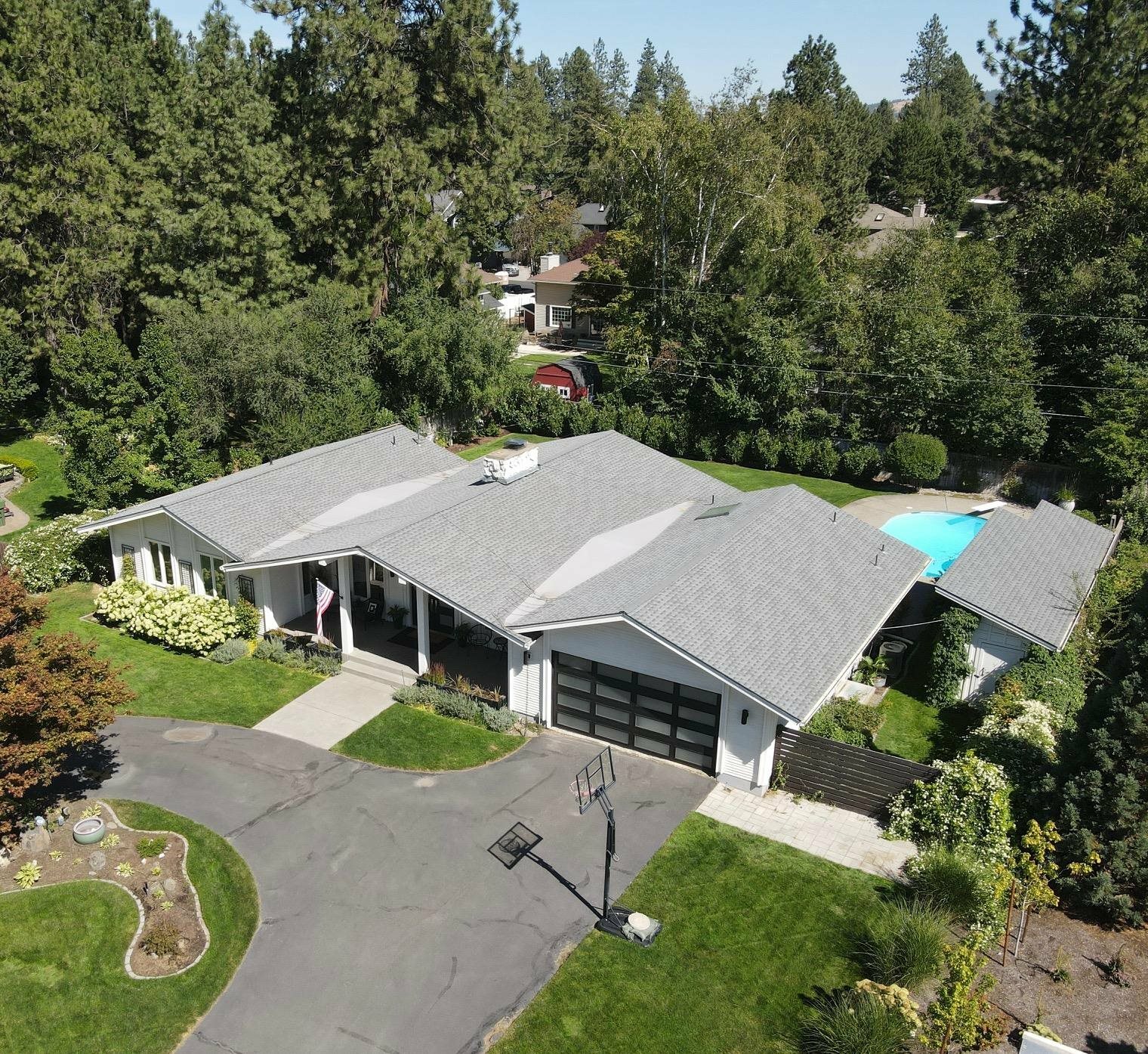 Property Photo:  4925 S Perry St  WA 99223 