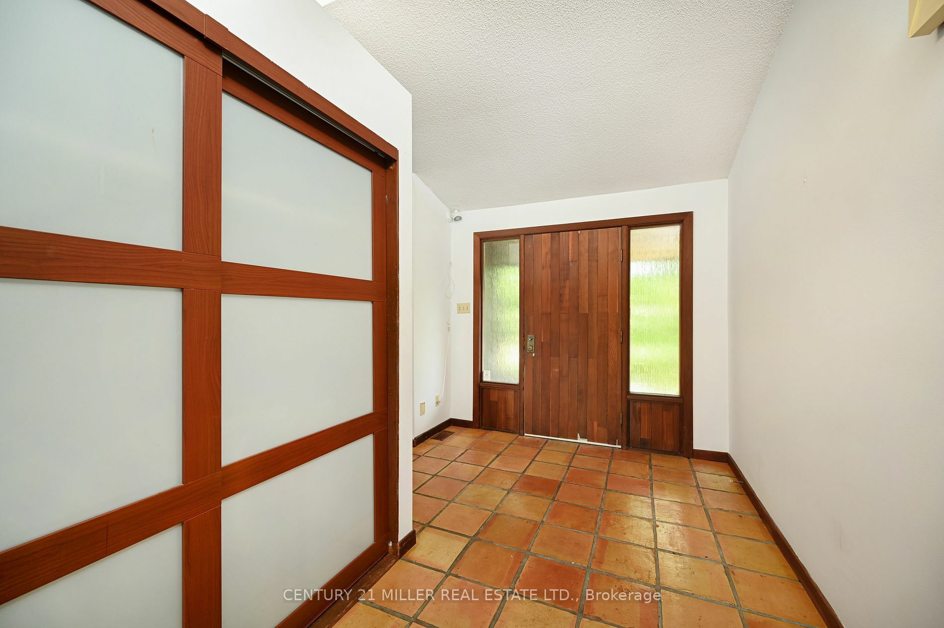 Property Photo:  68 Barringham Dr  ON L6J 4B2 